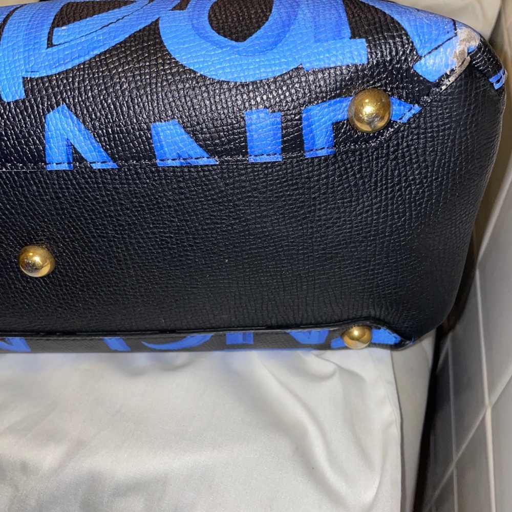 Burberry - Picture 6 of 7